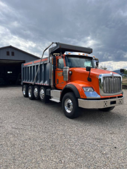 
										2017 International HX 620 Dump Truck full									