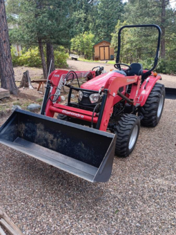 
										2016 Mahindra Tractor full									