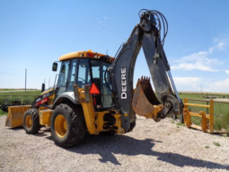 
										2019 Deere 410L Backhoe full									