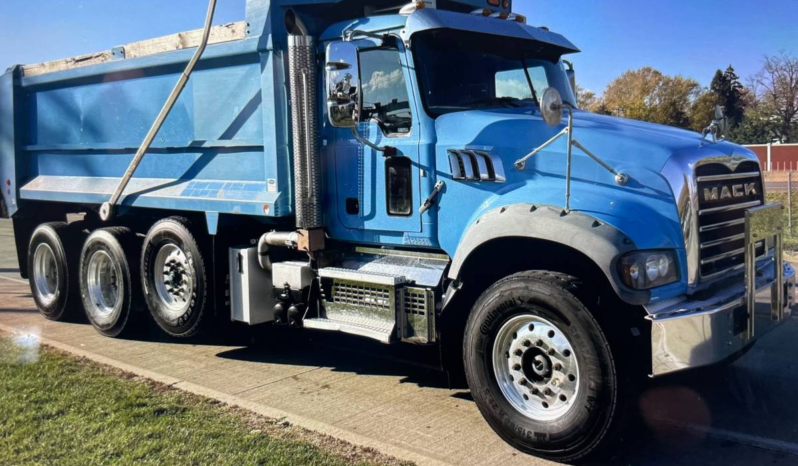 
								2019 Mack Granite Dump Truck full									