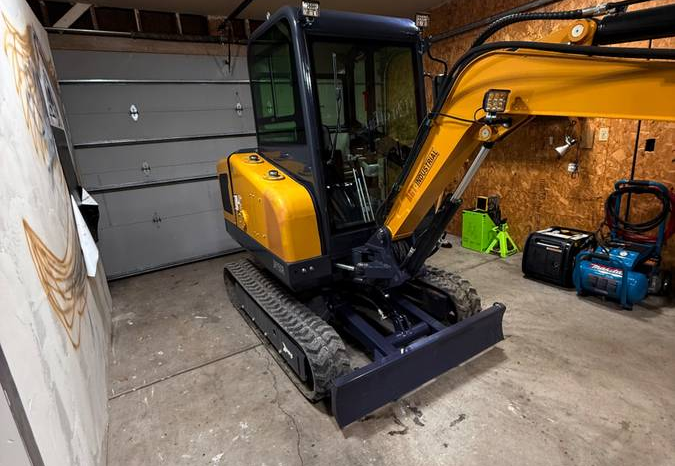 
								2025 AGT Industrial MY50R Mini Excavator full									