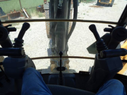 
										2019 Deere 410L Backhoe full									