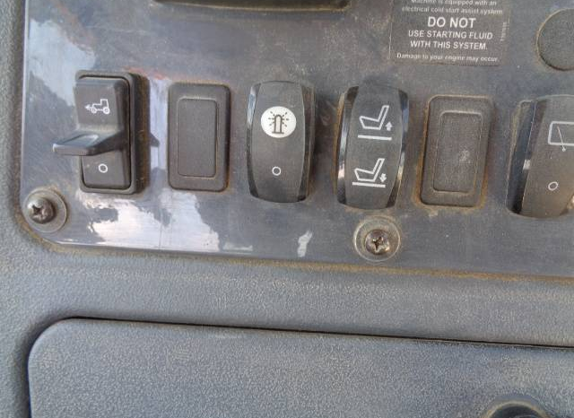 
								2019 Deere 410L Backhoe full									