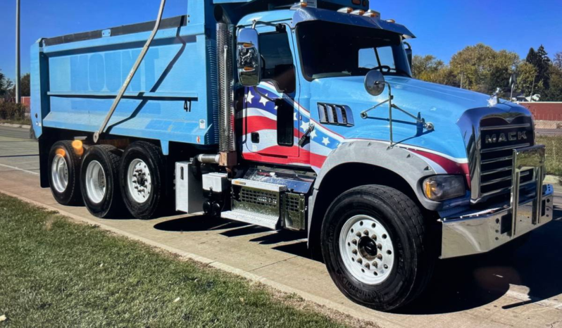 
								2019 Mack Granite Dump Truck full									