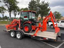 
										2023 Kubota LX 3310 Backhoe full									