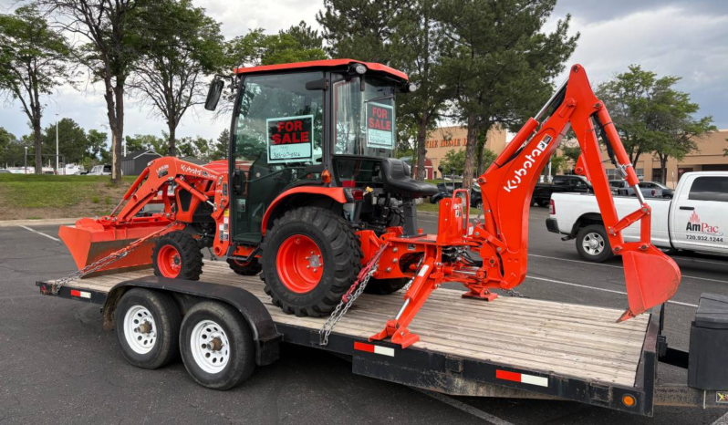 
								2023 Kubota LX 3310 Backhoe full									