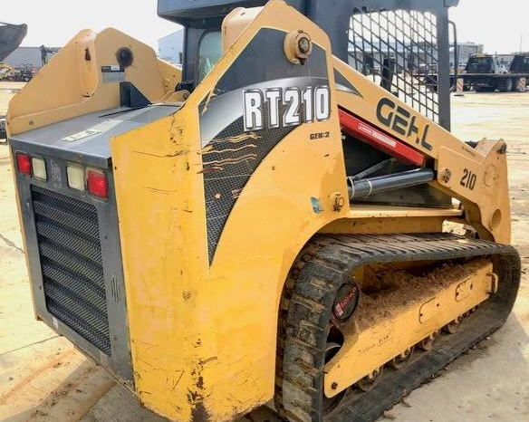 
								2015 Gehl RT210 Track Skid Steer full									