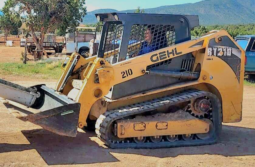 
										2015 Gehl RT210 Track Skid Steer full									