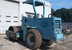 
										1990 Caterpillar CS433B Soil Compactor full									