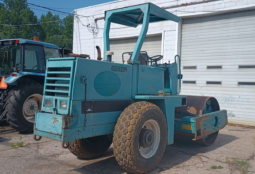 
										1990 Caterpillar CS433B Soil Compactor full									