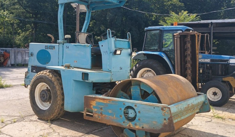 
								1990 Caterpillar CS433B Soil Compactor full									