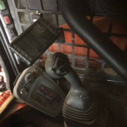 
										2018 Kubota SSV75 Skid Steer full									