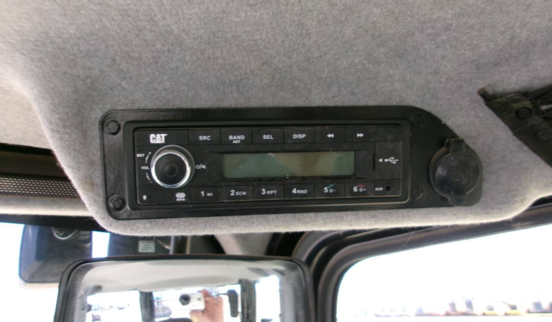 
								2020 Caterpillar 420ST Backhoe full									