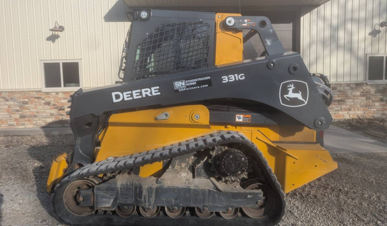 
								2023 Deere 331G Skid Steer full									