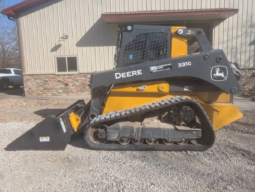 
										2023 Deere 331G Skid Steer full									