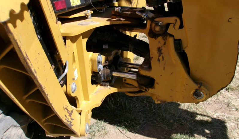 
								2020 Caterpillar 420ST Backhoe full									