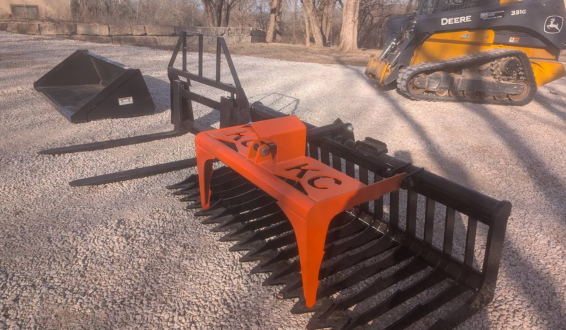 
								2023 Deere 331G Skid Steer full									