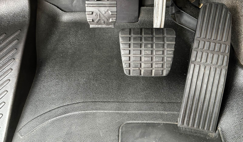 
								2019 Freightliner 300 HP Dump Truck full									