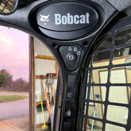 
										2015 Bobcat S450 Skid Steer full									