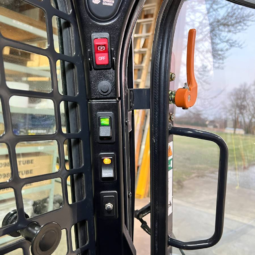 
										2015 Bobcat S450 Skid Steer full									