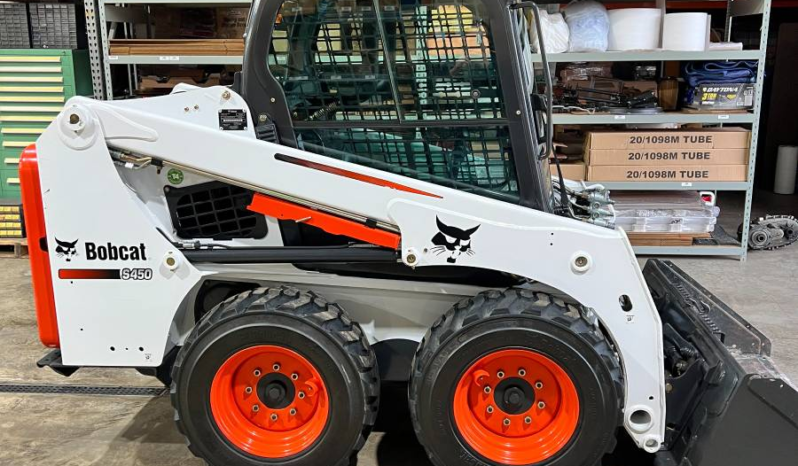 
								2015 Bobcat S450 Skid Steer full									