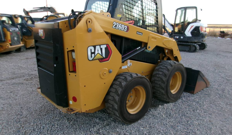 
								2021 Caterpillar 236D3 Skid Steer full									