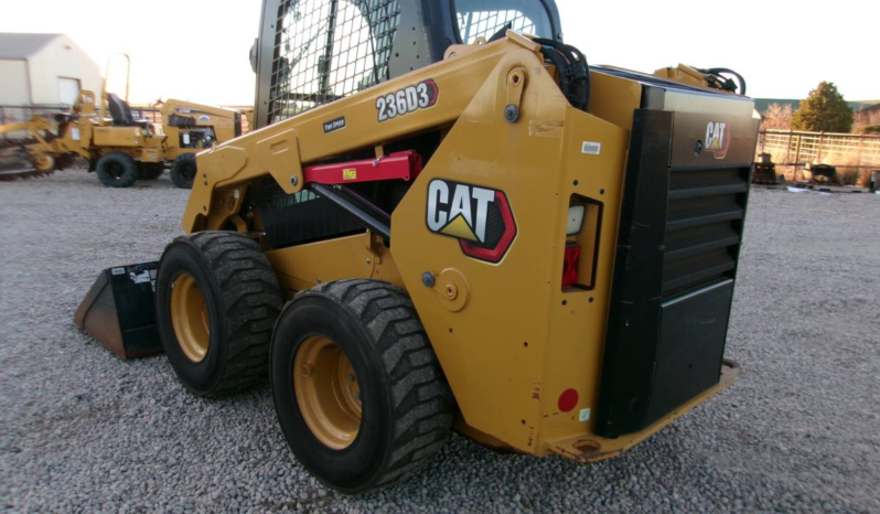 
								2021 Caterpillar 236D3 Skid Steer full									