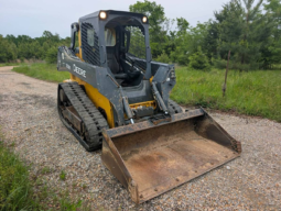 
										2018 John Deere 323E Skid Steer full									
