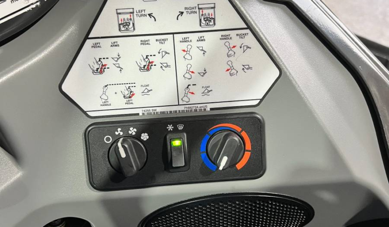 
								2015 Bobcat S450 Skid Steer full									