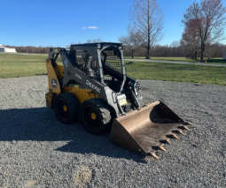 
										2018 John Deere 318G Skid Steer full									