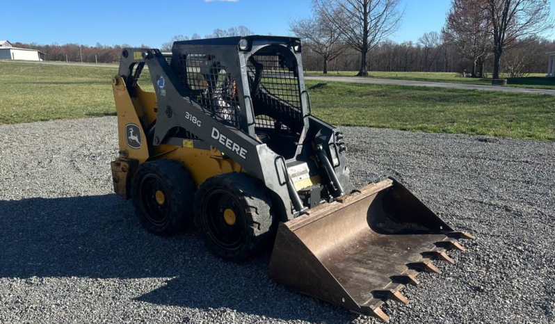 
								2018 John Deere 318G Skid Steer full									