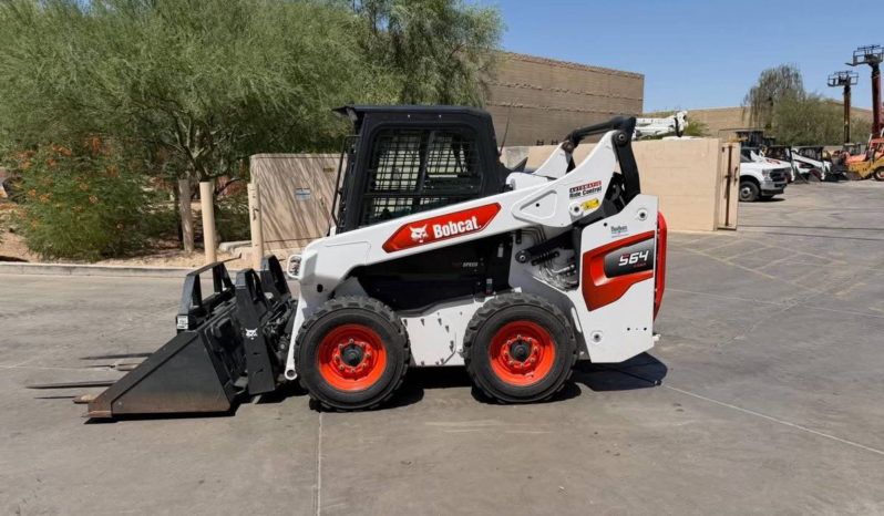 
								2023 Bobcat S64 Skid Steer full									