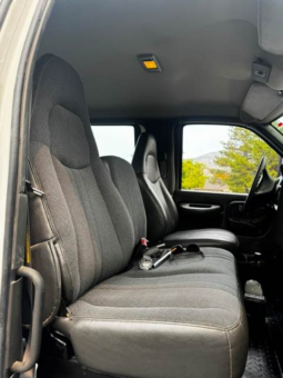 
										Used Dump Truck Crew Cab 2005 GMC C7 Duramax 7.8L Diesel Automatic Bobtail 51k Miles! NON CDL!! full									