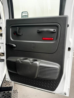 
										Used Dump Truck Crew Cab 2005 GMC C7 Duramax 7.8L Diesel Automatic Bobtail 51k Miles! NON CDL!! full									
