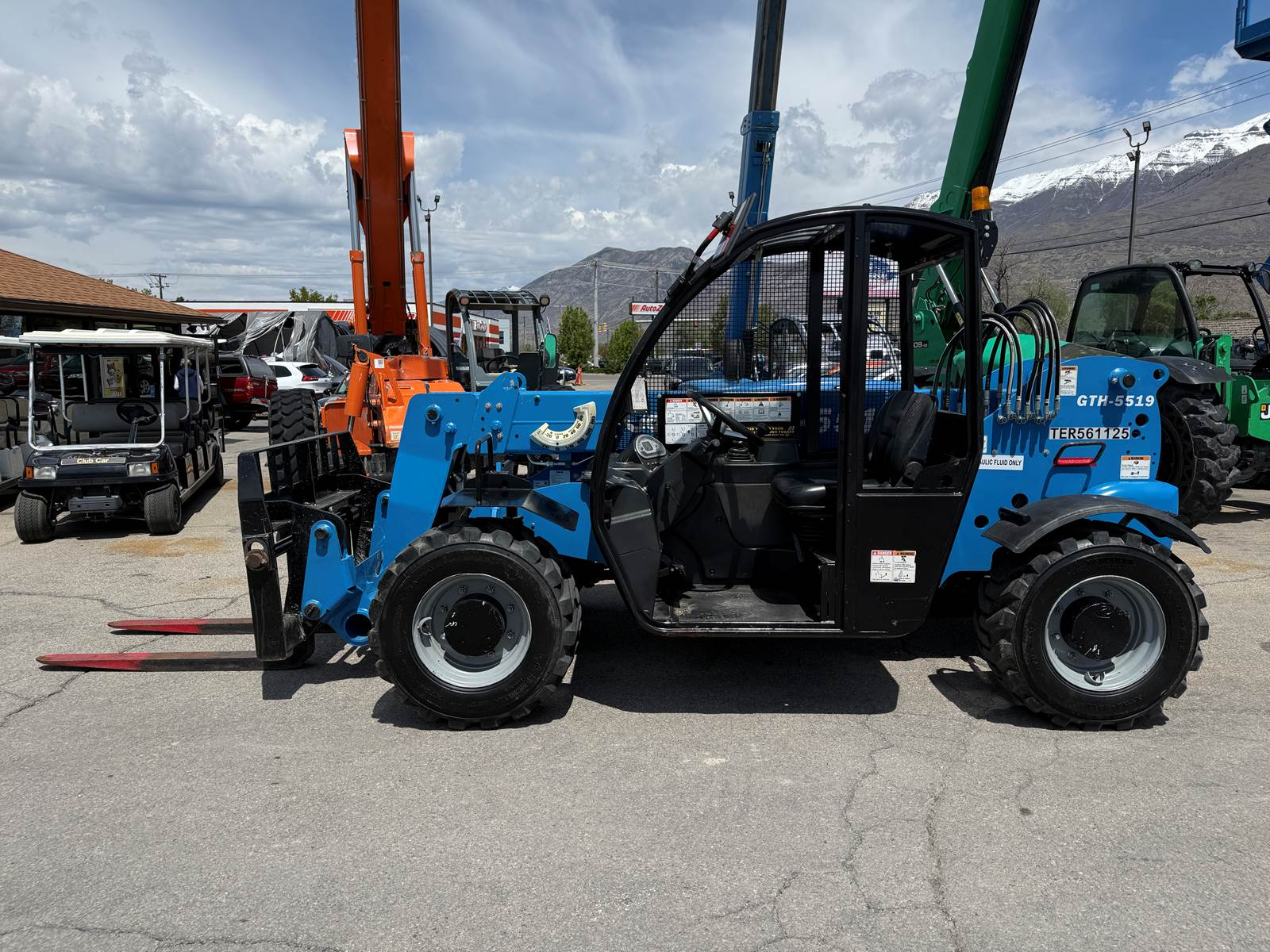 Used Telehandler Forklift 2018 Genie GTH-5519 5,500 LB 19′ Reach Telescopic Fork Lift