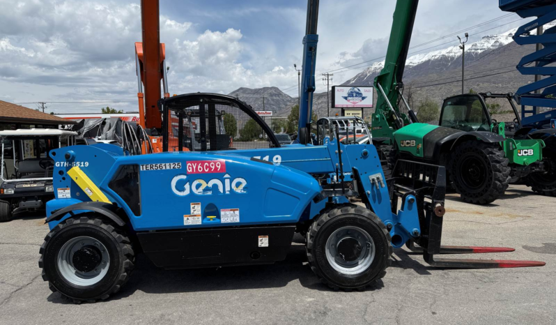 
								Used Telehandler Forklift 2018 Genie GTH-5519 5,500 LB 19′ Reach Telescopic Fork Lift full									