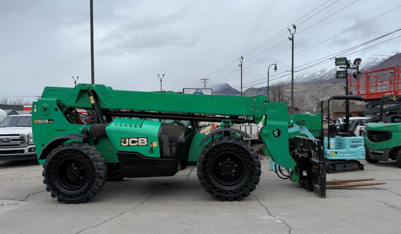 
								Used Telehandler Forklift 2018 JCB 509-42 4x4x4 9,000 LB 42′ Reach Diesel Telescopic Fork Lift full									