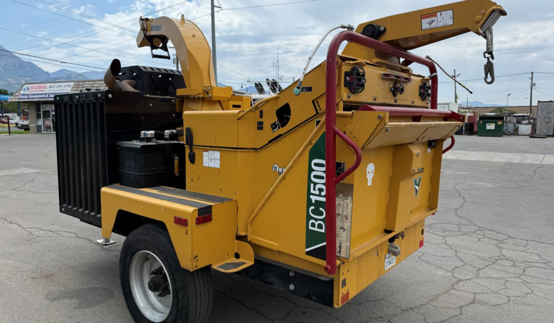 
								Used Wood / Brush Chipper 2021 Vermeer BC1500 15″ Portable full									