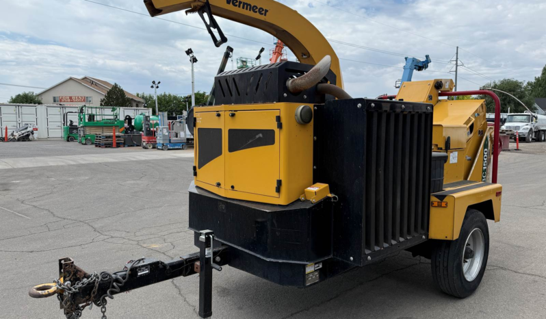 
								Used Wood / Brush Chipper 2021 Vermeer BC1500 15″ Portable full									